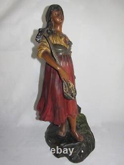 09e1 Ancienne Statue Pltre Polychrome Mignon Femme A La Mandoline Art Nouveau