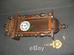 Ancien Pendule Carillon Art Nouveau Bois Femme sur balancier cadran émail