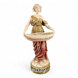 Ancien Royal Dux Porcelaine Art Nouveau Figurine D'Une Jeune Femme, C. 1912