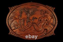 Ancien bas relief en chêne sculpté vers 1900 / Femme Seins Nus Chien Art Nouveau