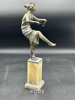 Ancienne Sculpture Femme Art Nouveau Hauteur 38 Cm