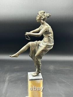 Ancienne Sculpture Femme Art Nouveau Hauteur 38 Cm