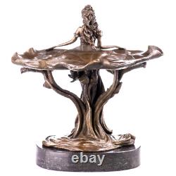 Antique Figure en bronze Art Nouveau de femme aux nénuphars