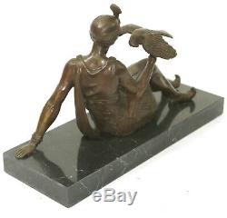 Art Déco Nouveau Arabe Femme Posant avec un Oiseau Bronze Sculpture Figurine