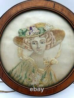 Art Nouveau Ancienne Miniature Portrait de Femme Brodé soie, Cadre Marqueté