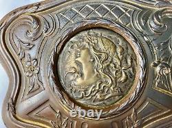 BOITE ancienne A BIJOUX BRONZE FEMME AU IRIS ART NOUVEAU VINTAGE ANTIQUITÉ XIX