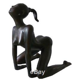 BRONZE Statuette d'art FEMME érotique NUE statue de DÉCORATION 35x33 cm