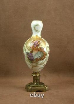Beau Vase Art Nouveau En Porcelaine Decor De Femme Iris Signe Hete Pied Bronze