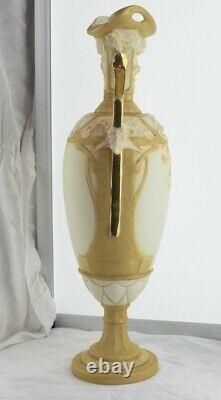 Beau Vase Royal Dux Femme Art Nouveau