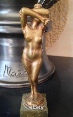 Beau petit bronze Femme Nue à l'éveil 1900 Art nouveau non signé