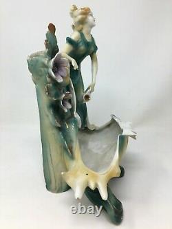 Bouquetière & Bassin Porcelaine Peinte Vers 900 Art Nouveau Femme Porcelain