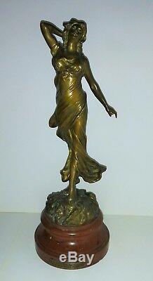 Bronze Dussart Femme au voile le réveil art nouveau