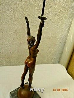 Bronze femme nu à l'épée (anonyme)
