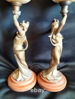 Bruchon / Paire de lampes à pétrole régule & verre émaillé / Femmes Art Nouveau