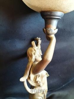 Bruchon / Paire de lampes à pétrole régule & verre émaillé / Femmes Art Nouveau