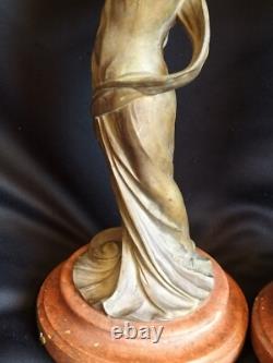 Bruchon / Paire de lampes à pétrole régule & verre émaillé / Femmes Art Nouveau