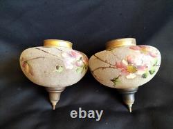 Bruchon / Paire de lampes à pétrole régule & verre émaillé / Femmes Art Nouveau