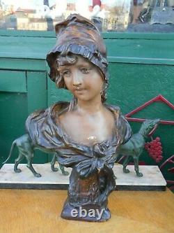 Buste Art Nouveau en Plâtre Peint Femme Signé