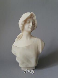 Buste de femme en marbre signé Pugi Art Nouveau vers 1900