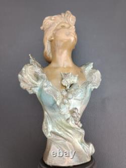 Buste de femme signé Alfred Foretay (1861-1944) en régule-Art Nouveau