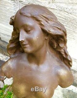 Buste de jeune femme, plâtre dur peint, époque art nouveau