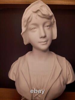 Buste femme Art Nouveau Biscuit de porcelaine blanc Villenauxe la Grande