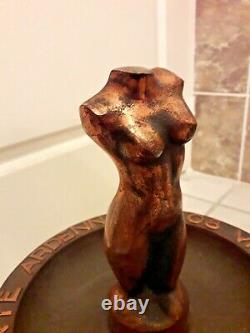 Cendrier vide poche avec femme nue en bronze la fonte ardennaise