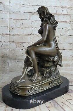 Chair Femme'Holding' Un Papillon Bébé Style Art Nouveau Figurine Sculpture