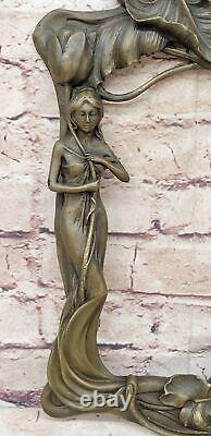 Classique Style Art Nouveau Bronze Sculpture Femme Et Tulipe Par Milo Art Nr