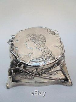 Coffret bijoux métal argenté decor femme coiffée béguin boite époque Art Nouveau
