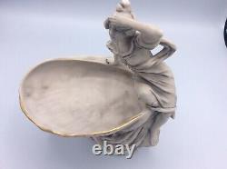 Coupe vide-poches porcelaine de Royal Dux Bohemia à décor de femme Art Nouveau