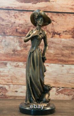 Des Art Nouveau Bronze Sculpture Une Femme Avec Chien 746
