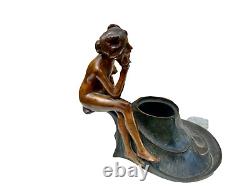 Encrier en bronze, femme nue ART NOUVEAU signé, Dlg de Gustav Gurschner