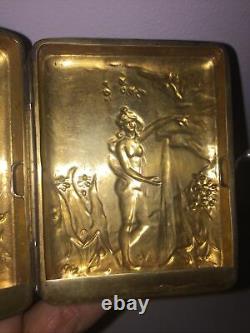 Etui à cigarettes Art Nouveau métal argenté intérieur doré Femme à la source