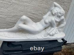 Femme a enfant en terre cuite signe et repertorier art nouveau