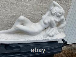 Femme a enfant en terre cuite signe et repertorier art nouveau
