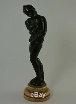 Femme en bronze signé BOUSQUET (art nouveau deco)