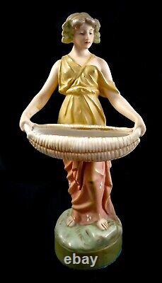 Figurine En Porcelaine Royal Dux Art Nouveau Femme Jeune Panier En Papyrus 2077