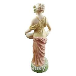 Figurine En Porcelaine Royal Dux Art Nouveau Femme Jeune Panier En Papyrus 2077