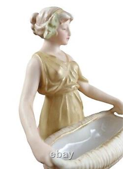 Figurine En Porcelaine Royal Dux Art Nouveau Femme Jeune Panier En Papyrus 2077
