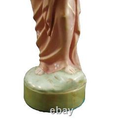 Figurine En Porcelaine Royal Dux Art Nouveau Femme Jeune Panier En Papyrus 2077