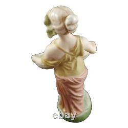 Figurine En Porcelaine Royal Dux Art Nouveau Femme Jeune Panier En Papyrus 2077