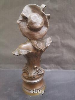 Figurine femme art nouveau bronze patine brune hauteur 28 cms jugendstil 3 kgs