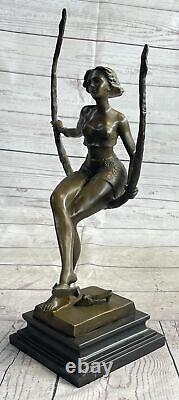 Fonte Style Art Nouveau Femme Fille Avec Grand Derrière Signée Collet Bronze