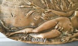 Grand plateau bronze Art nouveau Emile Seraphin Vernier représentant femme nue