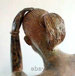 Grande sculpture femme penseuse assise, bronze authentique, signé Pierre Chenet