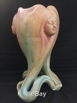 Gros vase Art Nouveau en grès émaillé visages de femme, céramique 1900 non signé