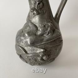 J. GARNIER. Vase Pichet en étain à la Femme nue et aux Fleurs Art Nouveau 1900