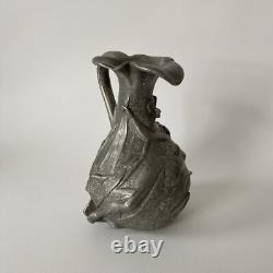 J. GARNIER. Vase Pichet en étain à la Femme nue et aux Fleurs Art Nouveau 1900