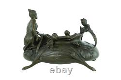 Jardinière en bronze femme de style Art nouveau d'après Henry